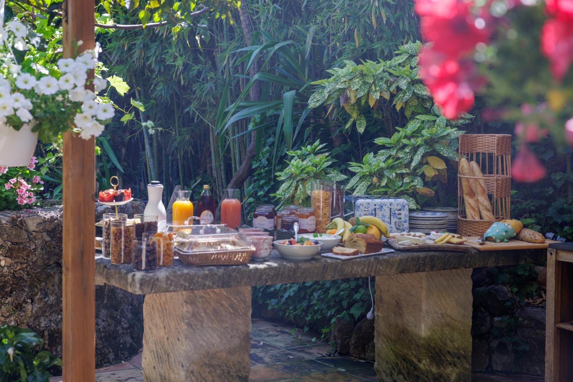 Hotel La Villa Sainte Valerie Adults Only Juan-les-Pins Ngoại thất bức ảnh