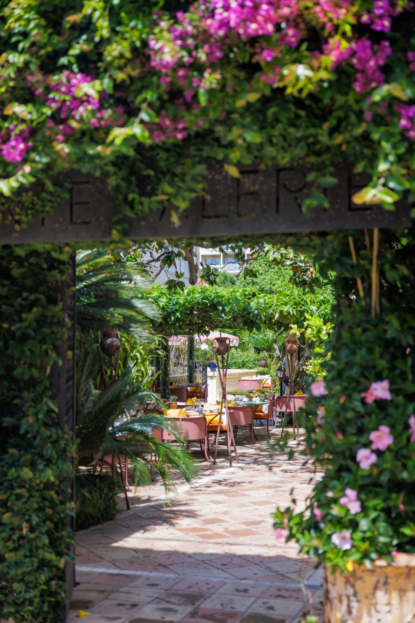 Hotel La Villa Sainte Valerie Adults Only Juan-les-Pins Ngoại thất bức ảnh